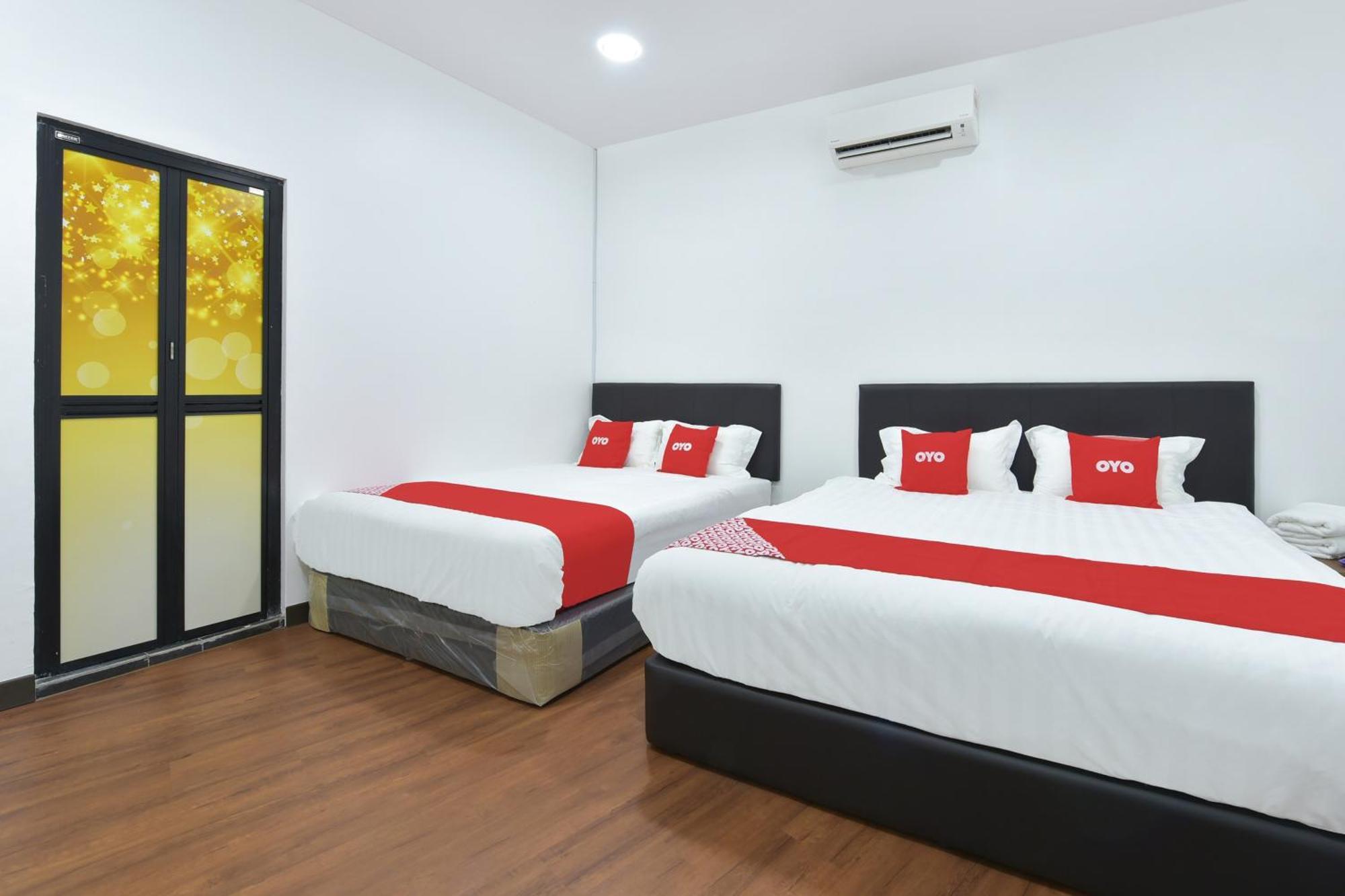 Oyo 90869 Hotel Madeena Inn Sepang Dış mekan fotoğraf